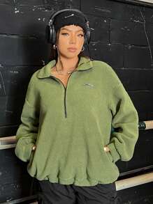 SHEIN EZwear Hơn Chi tiết Patched thư Một nửa khóa kéo Thả vai Teddy Áo nỉ - màu xanh lá - Xem 3