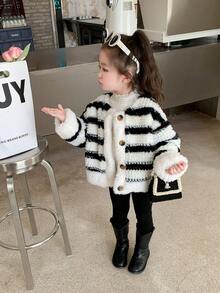 SHEIN Áo khoác độn bông có vai kiểu dáng trẻ trung cho bé gái - Đen và trắng - Xem 4