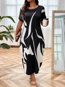 SHEIN LUNE Plus Graphic Print Tee Dress - Black and White - View 1