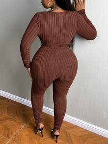 Slaydiva Plus Notch Neck Crop Tee & Leggings - Brown - View 2