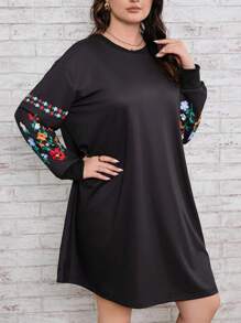 SHEIN LUNE Plus Floral Print Drop Shoulder Sweatshirt Dress - Black - View 4