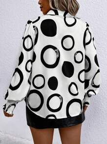 SHEIN LUNE 大碼幾何印花前紐扣抽褶袖口襯衫 - 黑與白 - 查看 2