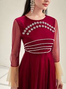 Modelyn Váy lưới tay bèo đính hạt ngọc trai màu đỏ tía tương phản - Màu Đỏ Sâu - Xem 5