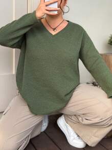 SHEIN LUNE Große Größe Pullover mit Einfarbig V-Ausschnitt, gebogenem Saum,