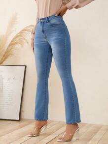 女式斜口袋喇叭牛仔褲 - 中等水洗藍 - 查看 3