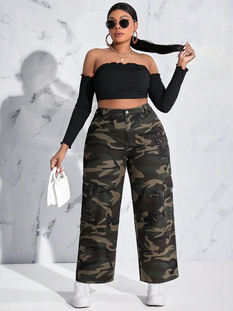 SHEIN SXY Plus Camo Print Flap Pocket Side Cargo Jeans - Army Green - View 1