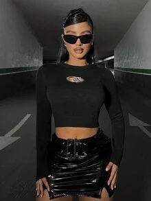 SHEIN ICON Jersey crop con abertura con diamante de imitación con patrón de letra - Negro - Ver 4