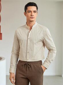 Manfinity NiteLyfe Camisa de hombre suelta de botones con estampado de rayas - Blanco - Ver 1