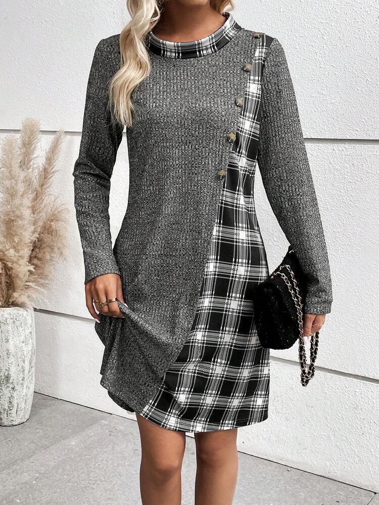EMERY ROSE Vestido estilo camiseta con estampado de cuadros con diseño de botón - Gris - Ver 4