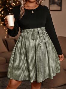 SHEIN LUNE Plus Graphic Print Belted Dress - Green - View 1