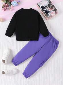 SHEIN Cô gái Lá thư & Nhân vật In Áo nỉ Với Túi có nắp Và Quần Cargo Bộ - màu đen - Xem 2