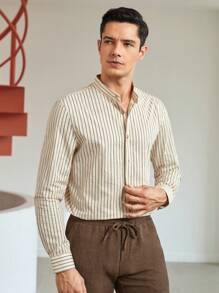 Manfinity NiteLyfe Camisa de hombre suelta de botones con estampado de rayas - Blanco - Ver 5