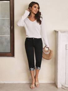 SHEIN LUNE Contrast Floral Trim Skinny Jeans - Black - View 3