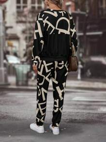 SHEIN LUNE Đồ họa Chữ cái Thả vai Áo len & Quần nỉ - màu đen - Xem 2