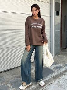 DAZY Đồ họa Khẩu hiệu Áo thun Thả vai - Màu be - Xem 6