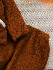 SHEIN 男小童拼接邊袋鼠口袋毛絨帽衫和褲子