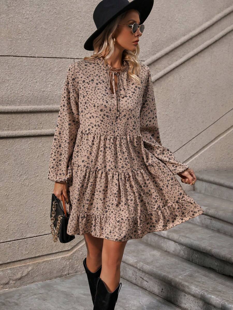 SHEIN LUNE 女士多層印花連衣裙,荷葉邊設計 - 卡其色 - 查看 1