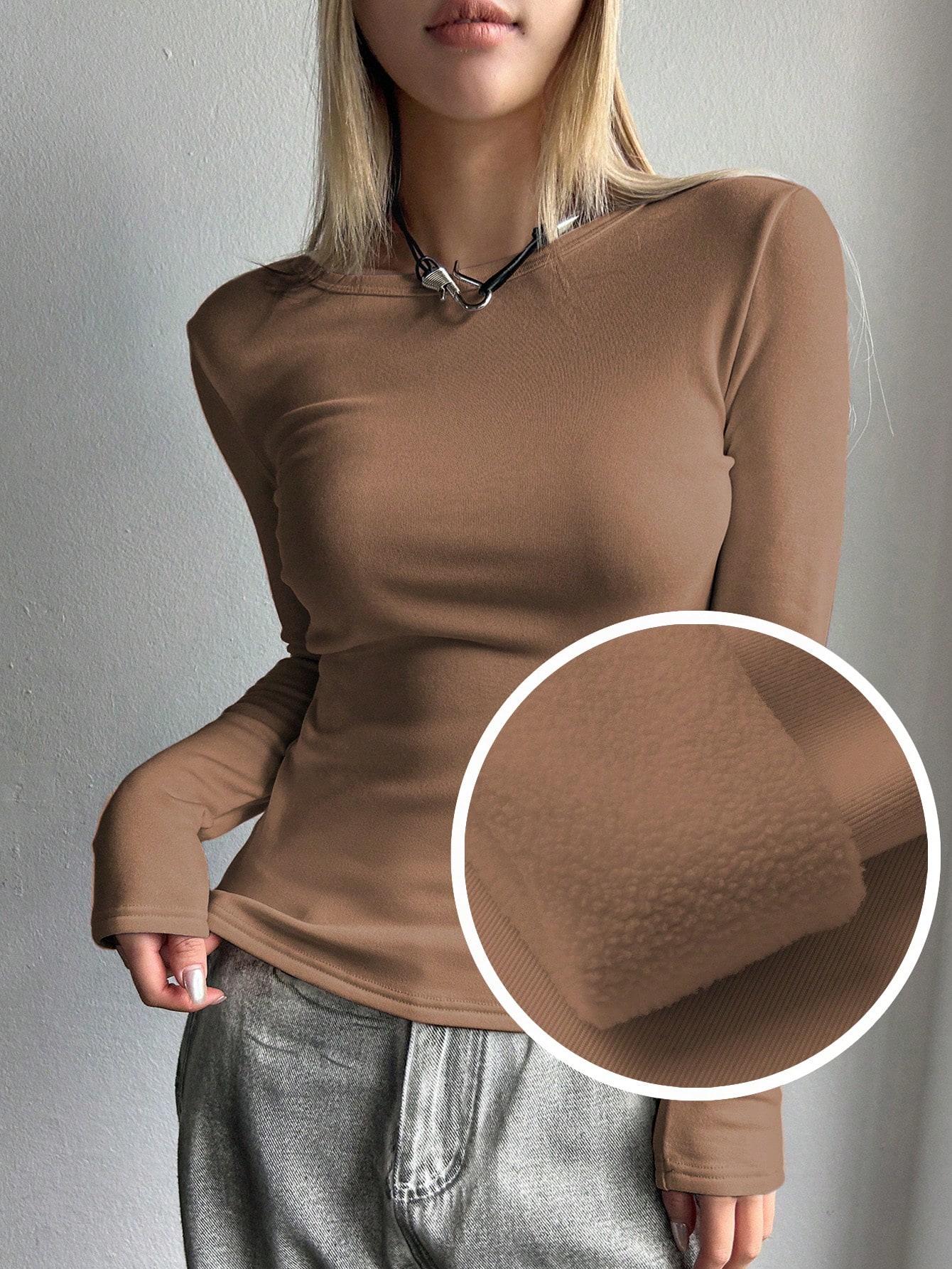 Neckline