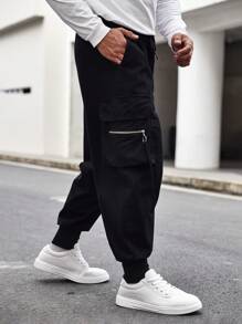 Manfinity LEGND 鬆身男士大尺碼貨物褲,帶蓋口袋和扣細節 - 黑色 - 查看 3