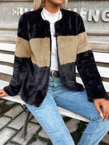 SHEIN LUNE Khối màu Mở Mặt trước 	
Fuzzy áo - màu đen - Xem 5