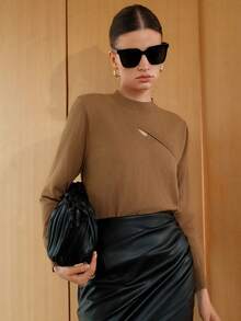 Chiquease Áo len chui đầu dáng suông, khoét eo, chất liệu trơn, thích hợp cho mùa thu đông. - Màu Khaki - Xem 5