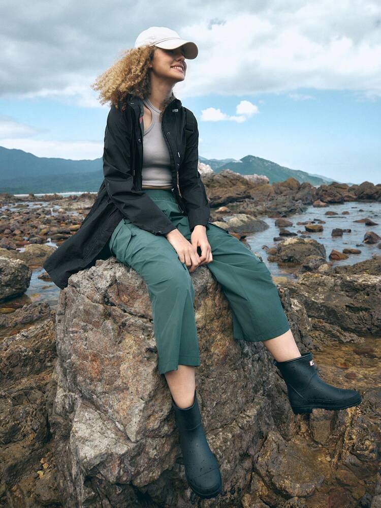 In My Nature Outdoor Sports Waterproof & Breathable Hooded Jacket With Pressure Gluing And Soft Shell Hiking Clothes