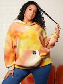 SHEIN CURVE+ Áo nỉ kiểu áo gấu bông cỡ lớn, nhuộm tie-dye, có túi kangaroo và vai rớt. - trái cam - Xem 1