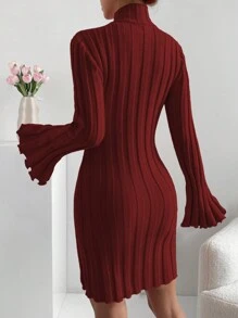 Chiquease 立领喇叭袖生菜边修身毛衣连衣裙新年服装