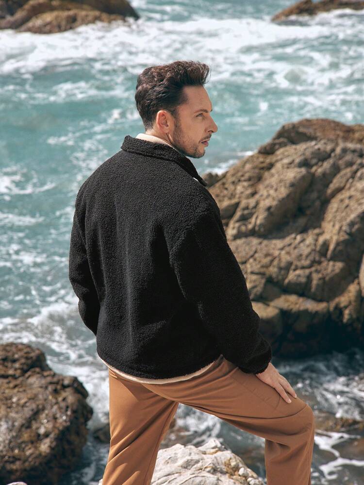 Men Solid Zip Up Pocket Patched Teddy Jacket