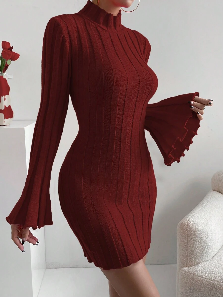 Chiquease 立领喇叭袖生菜边修身毛衣连衣裙新年服装