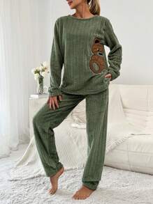 SHEIN Cottnline Bear Embroidery Flannel PJ Set - Green - View 5