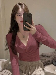 DAZY 纯色斜襟领口蕾丝边短款 T 恤，秋季服装长袖女式上衣 - 紅色 - 查看 3