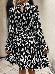 SHEIN LUNE Allover Print Flounce Sleeve Belted Dress - Black - View 2