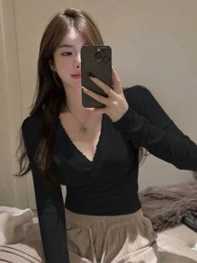 DAZY 纯色交叉领蕾丝边短款长袖T恤女款 - 黑色 - 查看 3