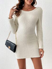 SHEIN Frenchy 水溶蕾絲拼接毛茸茸緊身洋裝 - 白色 - 查看 3