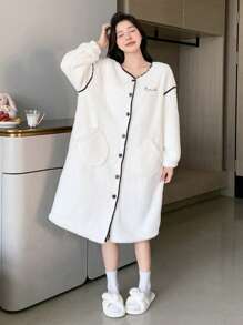 DAZY 女士毛绒家居服连衣裙，字母刺绣，秋冬蓬松舒适