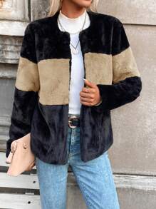 SHEIN LUNE Khối màu Mở Mặt trước 	
Fuzzy áo - màu đen - Xem 1