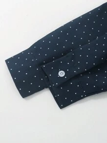 小男孩海军蓝圆点舒适休闲长袖衬衫，适合春夏季、度假、旅行、放松、日光浴