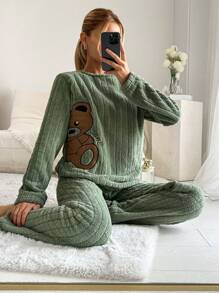SHEIN Cottnline Bear Embroidery Flannel PJ Set - Green - View 1