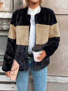 SHEIN LUNE Khối màu Mở Mặt trước 	
Fuzzy áo - màu đen - Xem 4