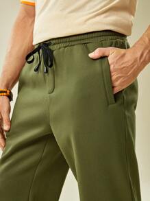 In My Nature Men Letter Graphic Drawstring Waist Outdoor Sweatpants