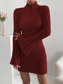 Chiquease 立领喇叭袖生菜边修身毛衣连衣裙新年服装