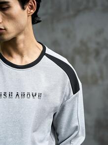 Manfinity Sport Corelite Sudadera deportiva de hombres con bloqueo de color y gráfico de letra - Gris Claro - Ver 3