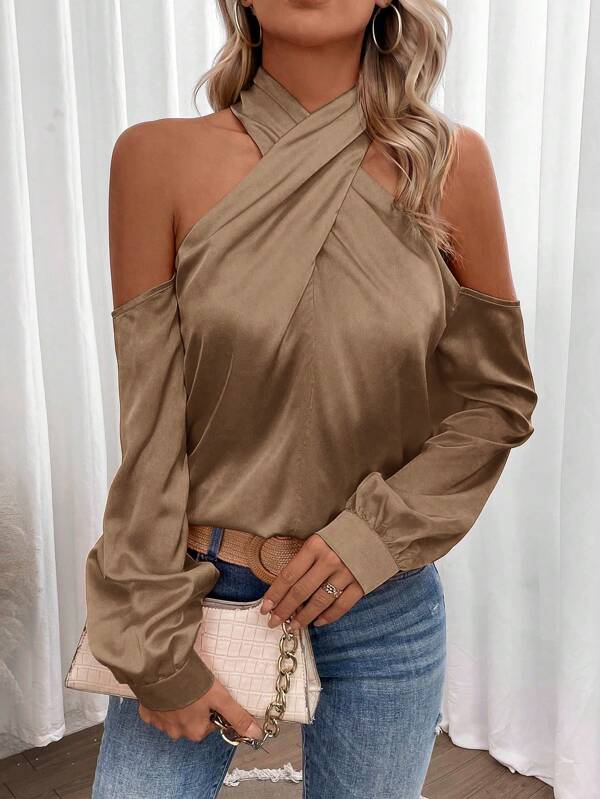 Calvaya Blusa unicolor de hombros descubiertos de satén