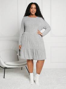 SHEIN CURVE+ 大尺碼女式不對稱下擺羅紋 A 字連身裙