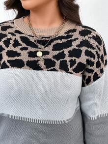SHEIN LUNE 大碼豹紋圖案撞色落肩袖套頭毛衣 - 彩色 - 查看 4