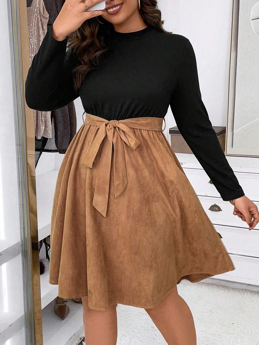 Calvaya 双色系腰带 A 字形连衣裙