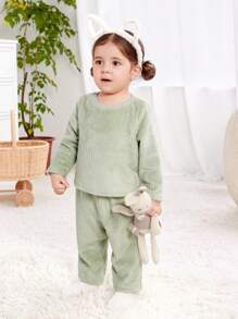 SHEIN Leap Crew Set de 2 piezas de pijama con top y pantalón para bebé niña, de unicolor y forro térmico - Verde - Ver 4