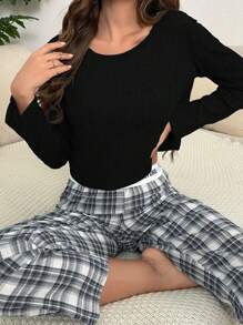 字母拼贴细节 T 恤和格子印花裤 睡衣套装 / 睡衣套装 - 黑色 - 查看 4