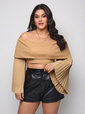 SCINTILLA Plus Off Shoulder Trumpet Sleeve Crop Top